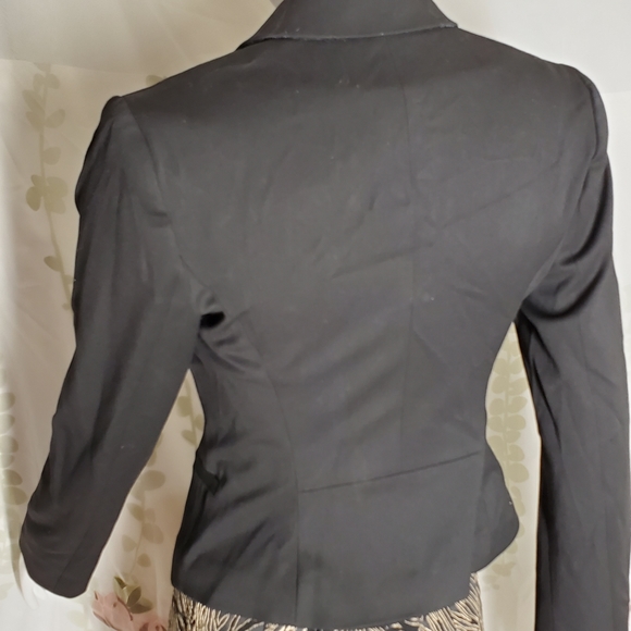 Express suit, used in perfect condition. Size 4 - Picture 11 of 12